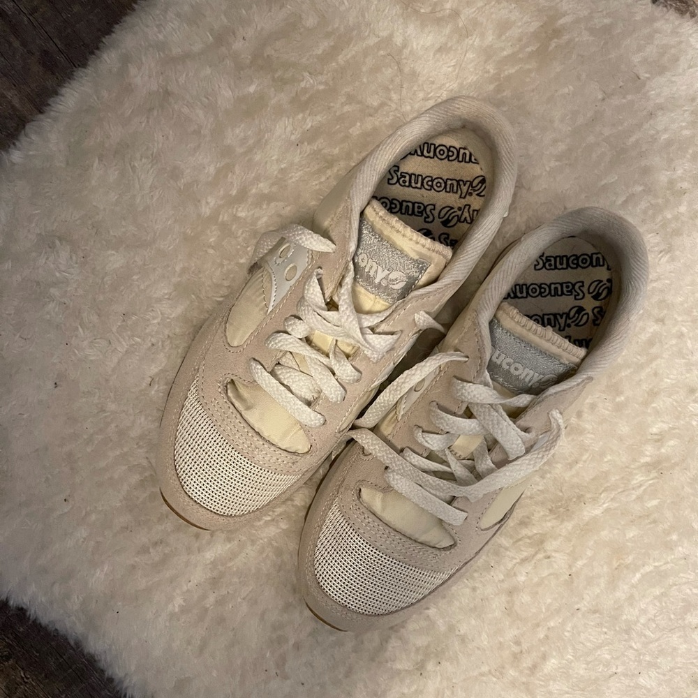 White/off white Saucony sneakers